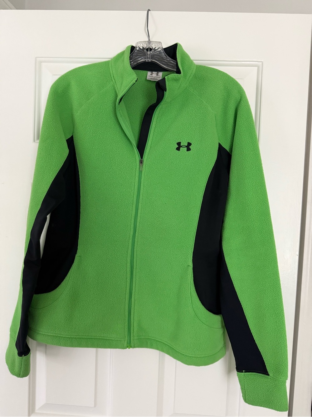 Under Armour Women’s green under armour jacket